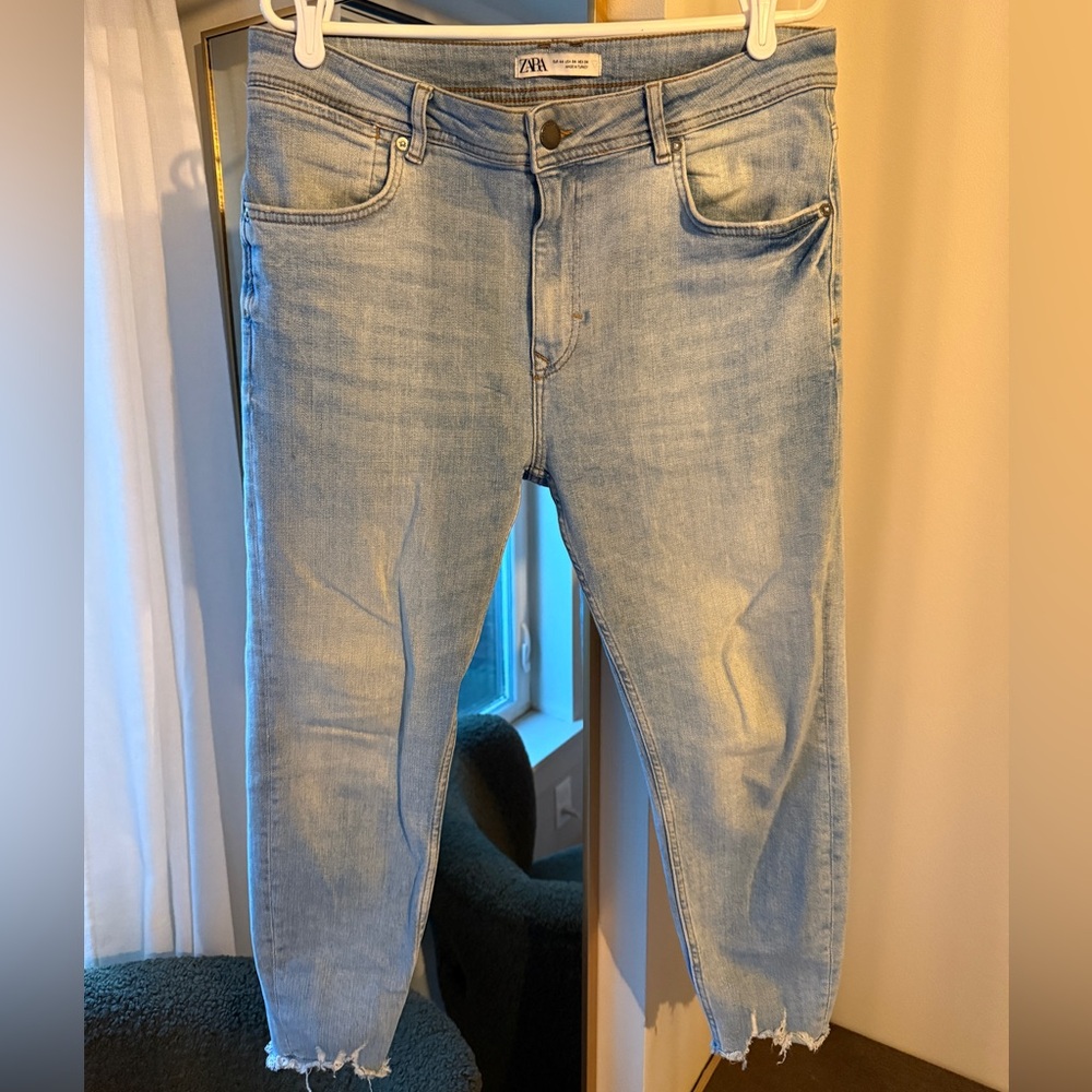 Zara Jeans - Light Blue Distressed Faded (Size 32)